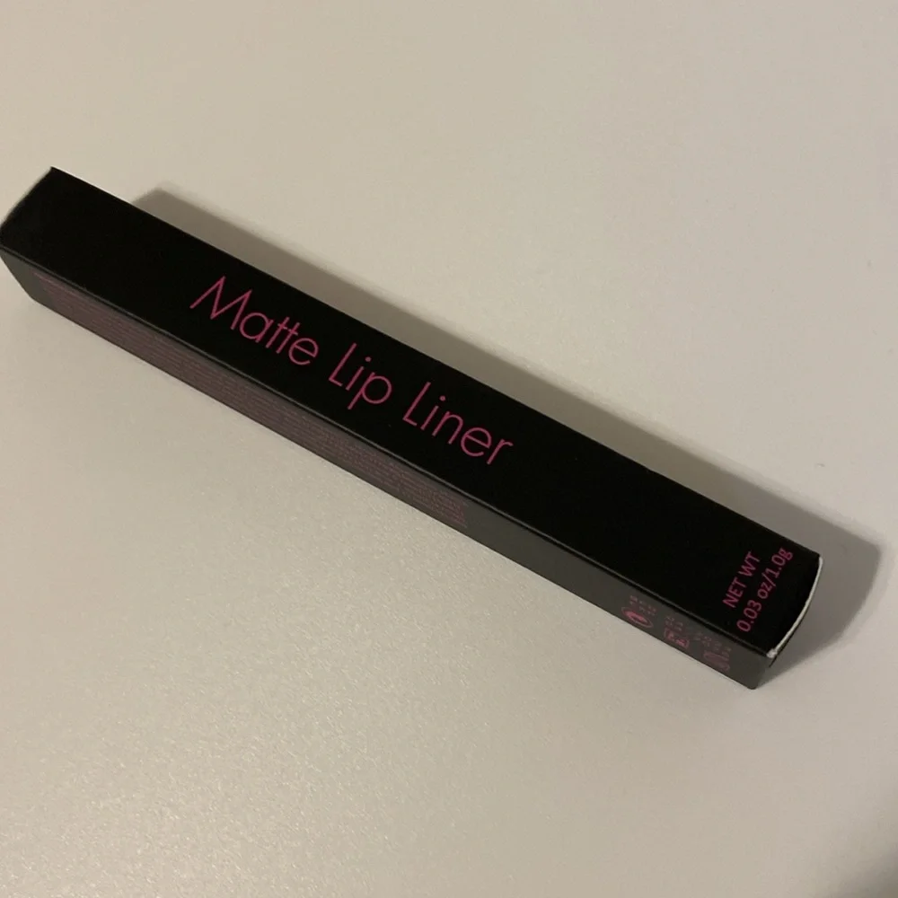 Black matte lip liner lipstick BY THE CLIQUE CLIQUESTICK face pencil New in box